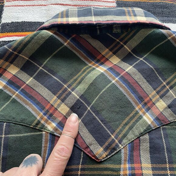 Vintage Wrangler Pearl Snap Button Up Shirt. Large. Pockets. USA. - Picture 14 of 16